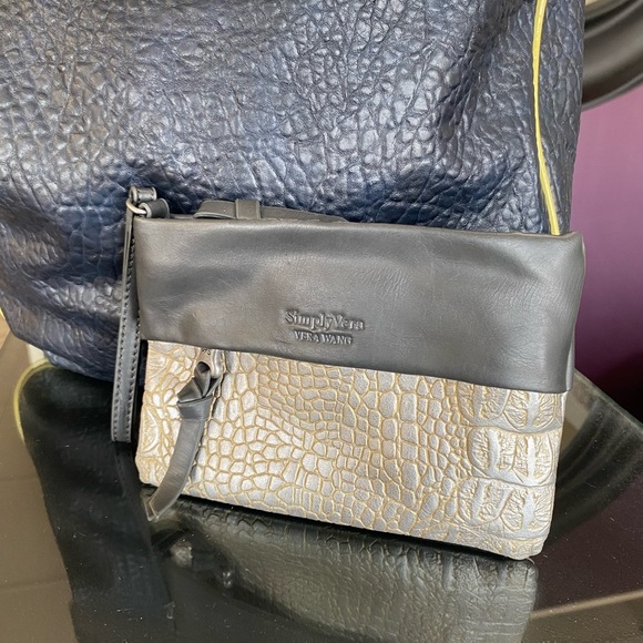 Vera Wang Navy and Yellow Tote Bag - Picture 5 of 5